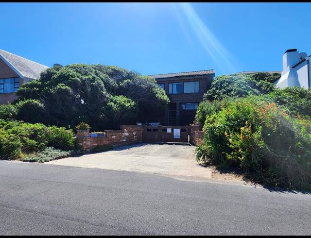 5 BEDROOM HOUSE FOR SALE IN FRANSKRAAL